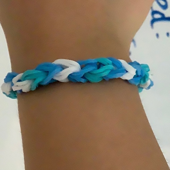 Aqua blue bracelet - Picture 3 of 3